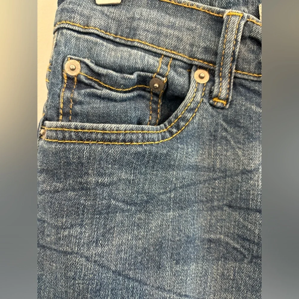 Levi’s 502 Regular Taper Medium Wash Boy’s Size 14 Jeans